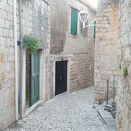 Dora Apartment